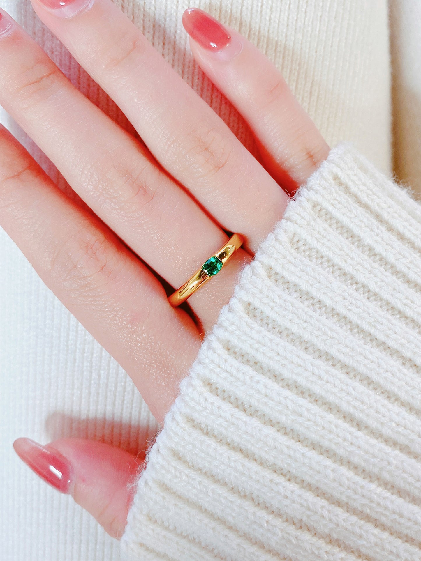 lab grown Emerald ring