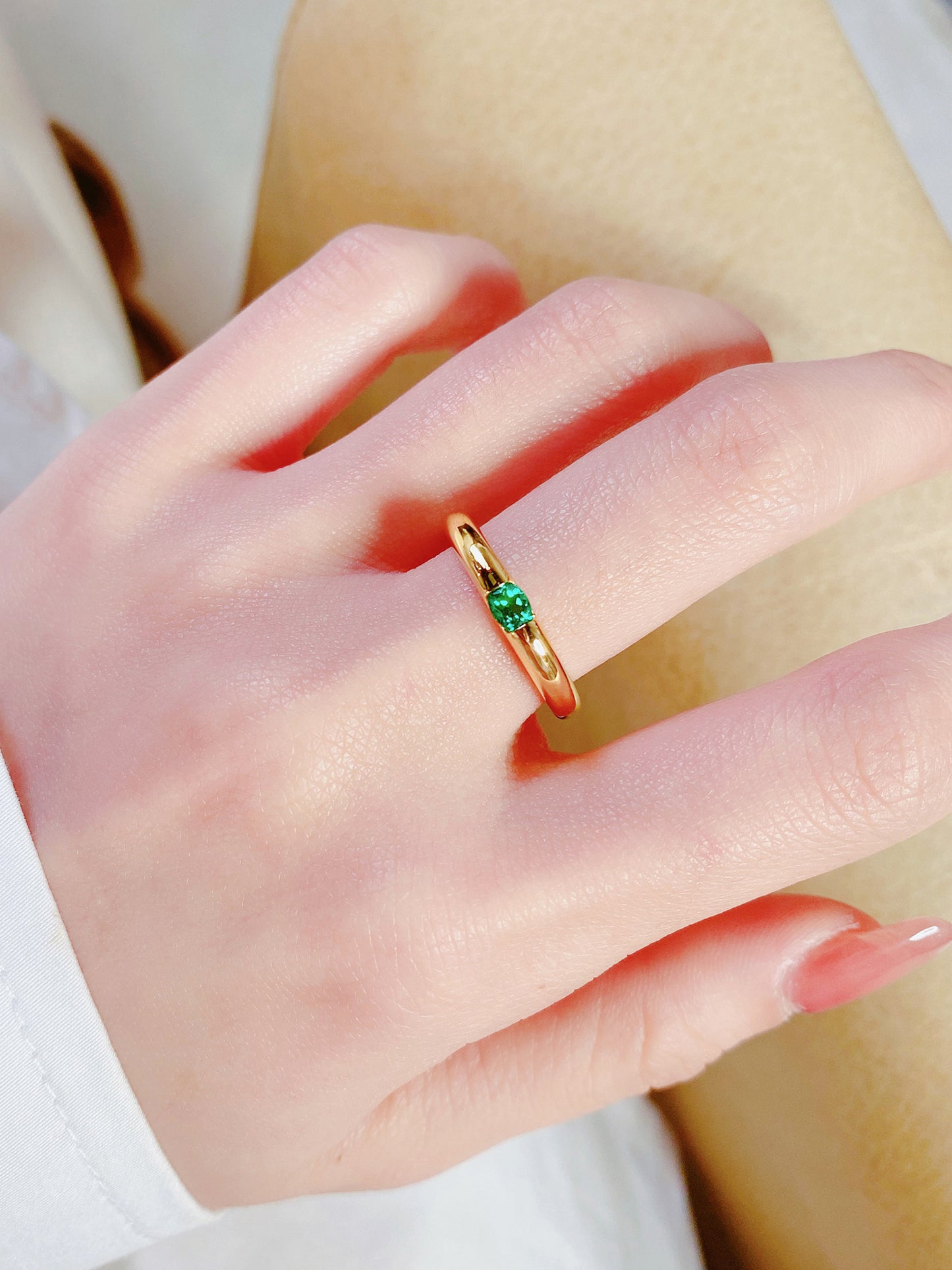 lab grown Emerald ring